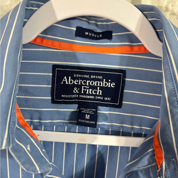 Abercrombie & Fitch Men's Blue and White Striped Shirt - Picture 3 of 3